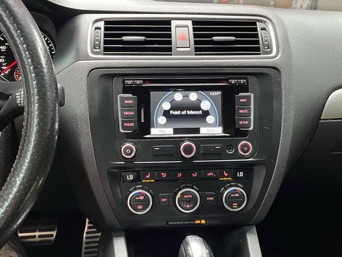 Used 2013 Volkswagen Jetta GLI Autobahn FWD image 18