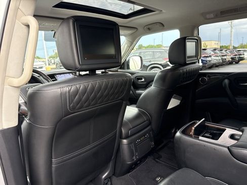Used 2018 INFINITI QX80 4WD w/ Deluxe Technology Package image 8