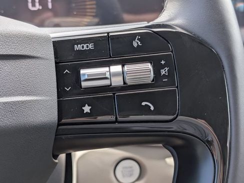 Used 2026 Kia Sorento S FWD image 24