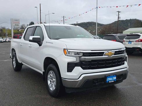 Used 2025 Chevrolet Silverado 1500 LT w/ Work Truck Package image 4