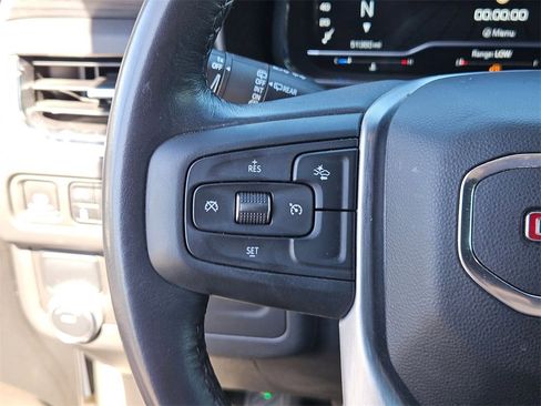 Used 2023 GMC Yukon SLT image 16