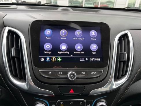 Used 2020 Chevrolet Equinox Premier image 16