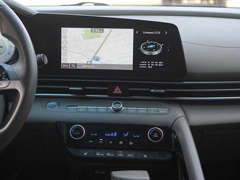 Used 2023 Hyundai Elantra SEL w/ Convenience Package FWD image 19