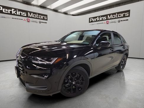 Used 2025 Honda HR-V Sport image 1