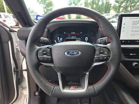 Used 2025 Ford Explorer ST w/ Sun And Sound Package AWD/4WD image 9