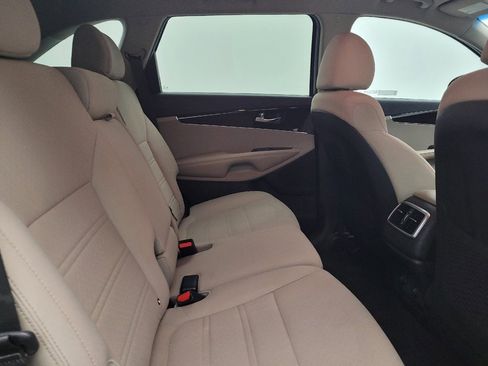 Used 2019 Kia Sorento LX AWD/4WD image 19