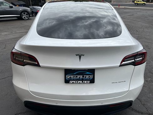 Used 2022 Tesla Model Y Long Range AWD/4WD image 20