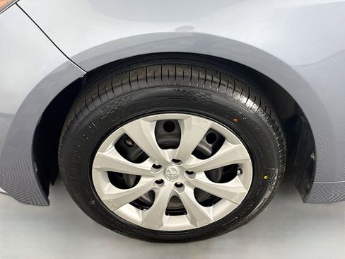 Used 2020 Toyota Corolla LE image 37
