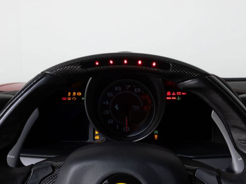Used 2013 Ferrari 458 Italia Coupe RWD image 35