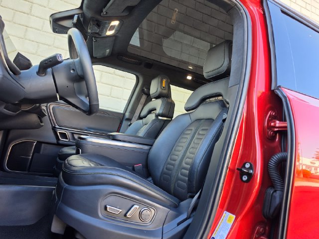 Used 2022 Rivian R1S Launch Edition Quad AWD/4WD image 30
