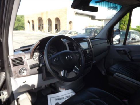 Used 2014 Mercedes-Benz Sprinter 3500 image 12
