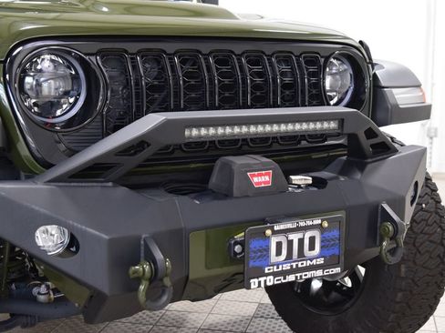 Used 2024 Jeep Wrangler Unlimited Sport AWD/4WD image 11