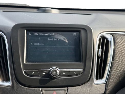 Used 2016 Chevrolet Malibu LT FWD image 16