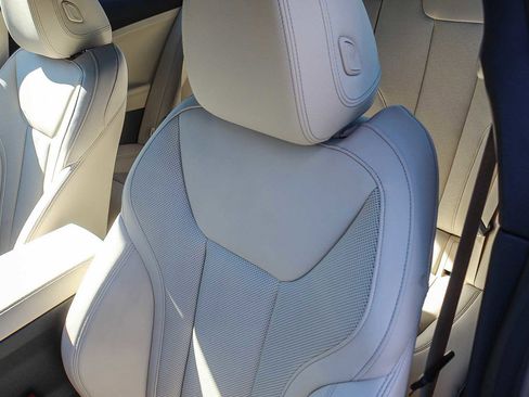 Used 2025 BMW M240i xDrive Coupe image 25