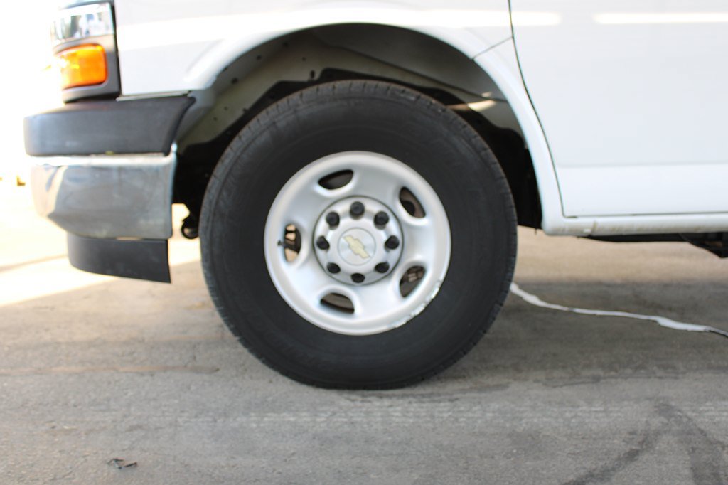 Used 2022 Chevrolet Express 3500 w/ Power Convenience Package RWD image 37