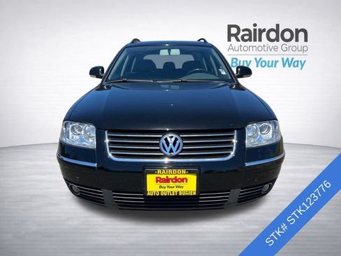 Used 2005 Volkswagen Passat GLS FWD image 2