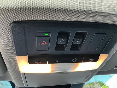 Certified 2023 Nissan Rogue SV w/ SV Premium B Package FWD image 20
