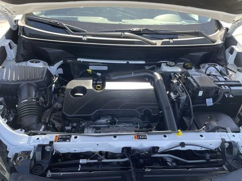 Used 2024 Chevrolet Equinox LT FWD image 29