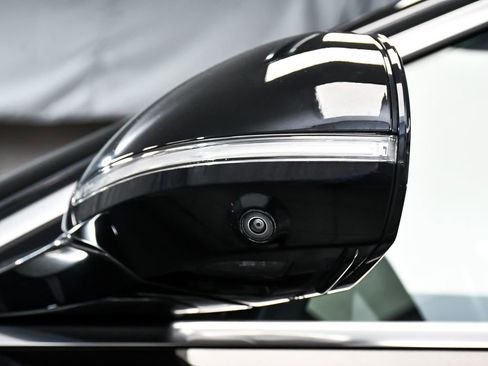 Used 2022 Mercedes-Benz S 500 4MATIC w/ AMG Line Package image 84