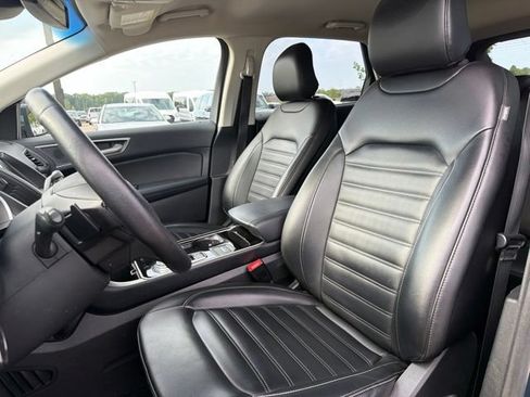 Used 2019 Ford Edge SEL w/ Equipment Group 201A AWD/4WD image 10
