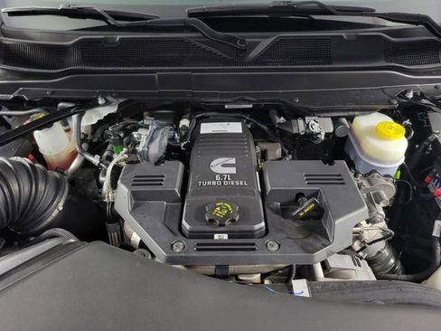 Used 2024 RAM 2500 Laramie w/ Night Edition image 18