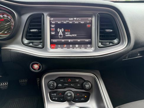 Used 2019 Dodge Challenger R/T Scat Pack w/ Driver Convenience Group RWD image 18