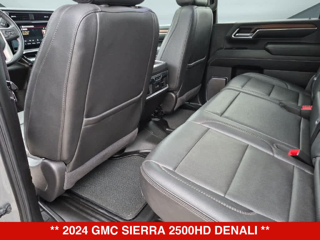 Used 2024 GMC Sierra 2500 Denali w/ Denali Reserve Package AWD/4WD image 18