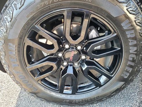 Used 2022 GMC Sierra 1500 Elevation image 13