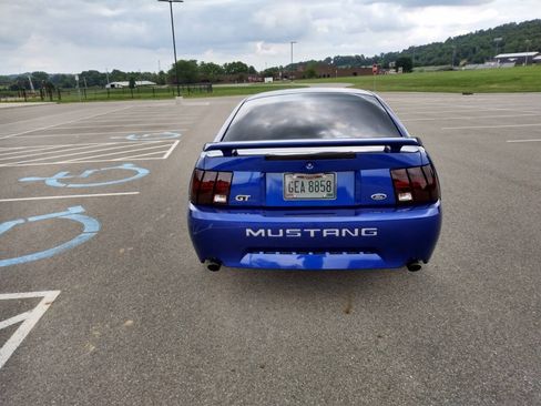 Used 2004 Ford Mustang GT RWD image 11