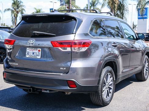 Used 2019 Toyota Highlander XLE image 11