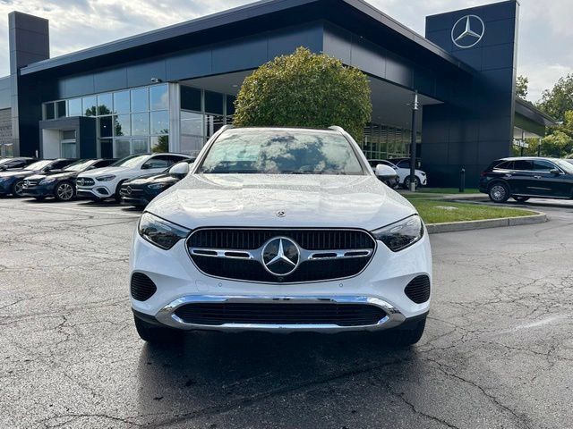 New 2027 Mercedes-Benz GLC 300 4MATIC image 3