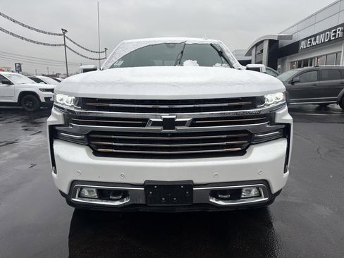 Used 2020 Chevrolet Silverado 1500 High Country w/ Technology Package image 9