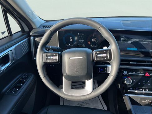 Used 2025 Hyundai Santa Fe SEL FWD image 22
