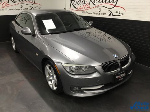 Used 2011 BMW 335i Convertible image 13