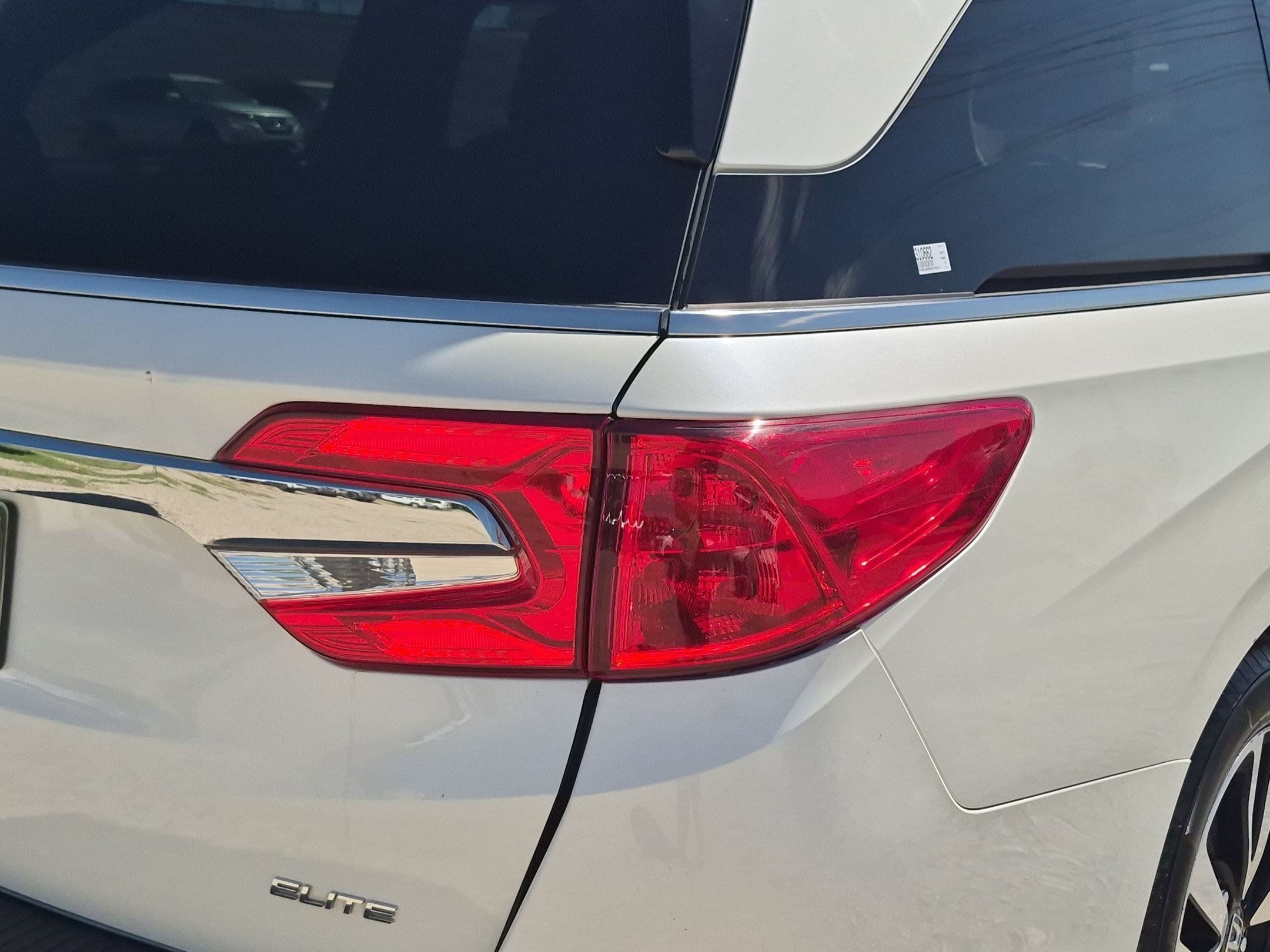 Used 2019 Honda Odyssey Elite image 11