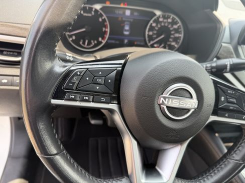 Used 2024 Nissan Altima 2.5 SV w/ SV Premium Package FWD image 25
