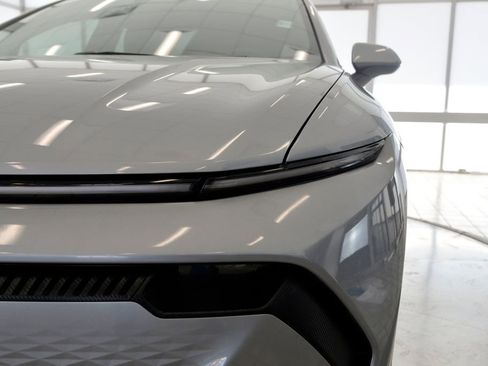 Certified 2025 Chevrolet Equinox EV LT image 11