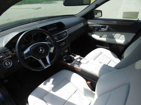 Used 2013 Mercedes-Benz E 350 4MATIC Sedan image 11