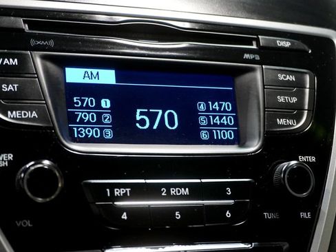 Used 2016 Hyundai Elantra SE FWD image 16