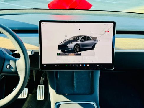 Used 2023 Tesla Model Y Performance AWD/4WD image 23