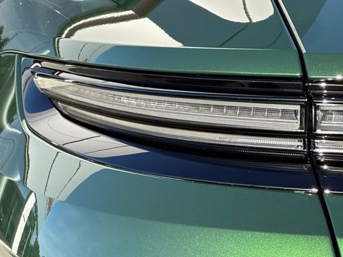 New 2025 Porsche Panamera image 38