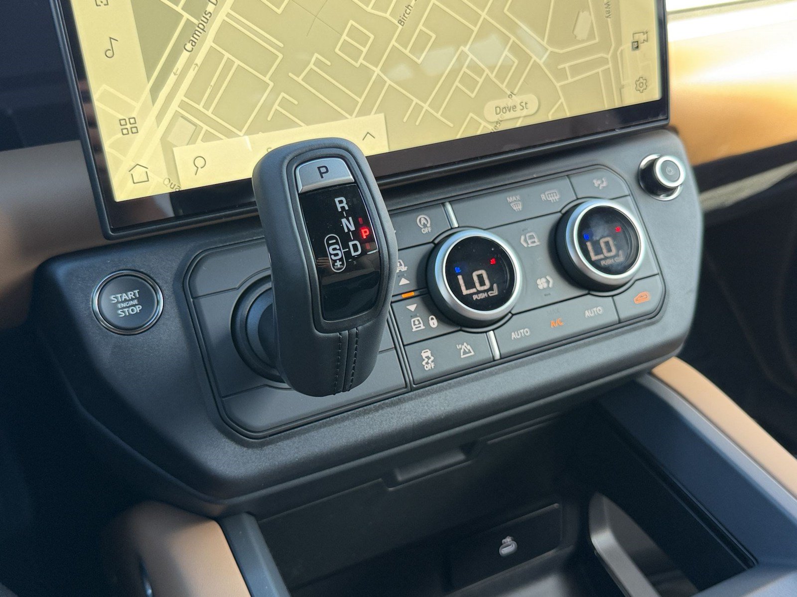 New 2026 Land Rover Defender 110 S AWD/4WD image 18