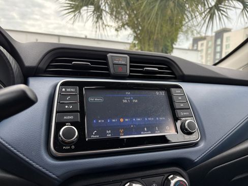 Used 2025 Nissan Versa SV FWD image 20