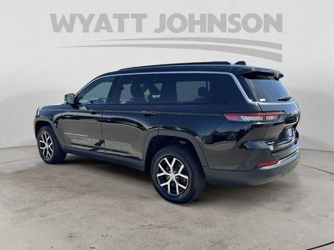 Used 2024 Jeep Grand Cherokee L Limited image 3