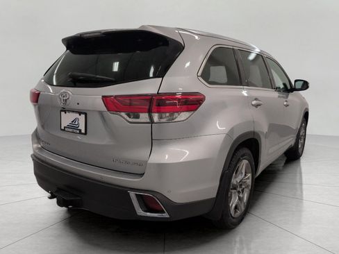 Used 2019 Toyota Highlander Limited Platinum AWD/4WD image 19