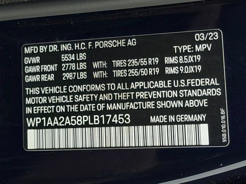 Used 2023 Porsche Macan AWD/4WD image 25