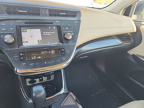 Used 2017 Toyota Avalon XLE Premium w/ Preferred Accessory Package image 14