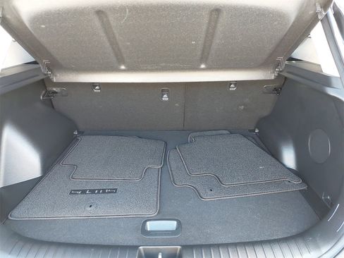 Certified 2025 Kia Seltos SX w/ SX Sunroof Package image 12