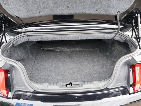 Used 2019 Ford Mustang GT Premium RWD image 18