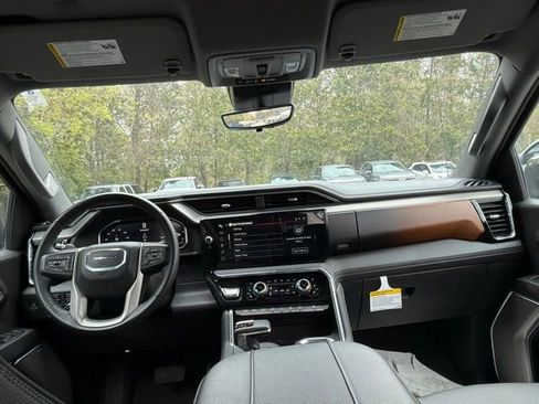 Used 2024 GMC Sierra 1500 Denali w/ Technology Package image 38